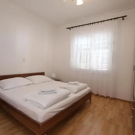 Davorka 3* Primošten