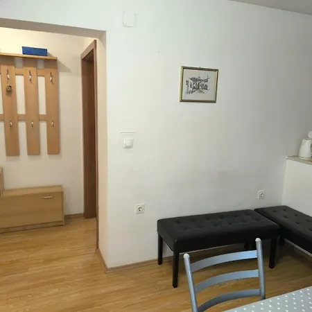 Davorka Gostinjska kuća Primosten