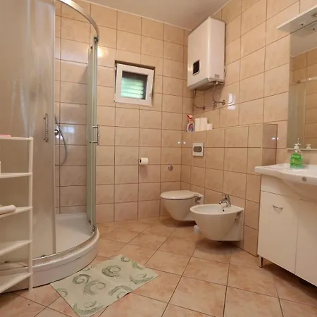 بيت ضيافة Davorka 3*