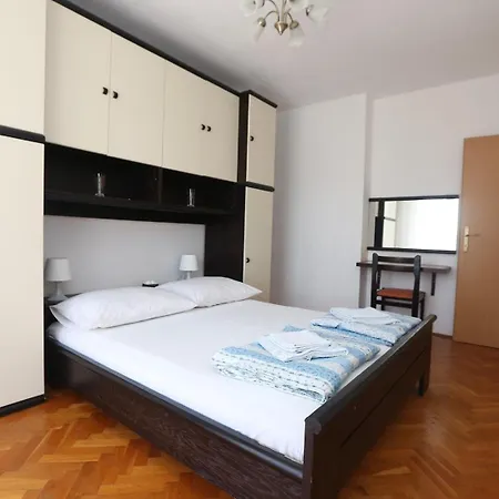 Davorka Gostinjska kuća 3*