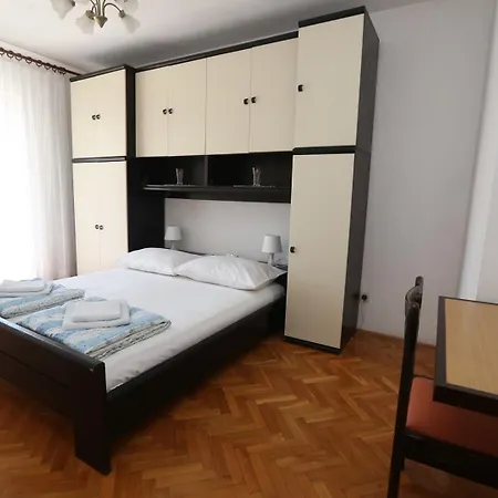 Davorka Gostinjska kuća Primosten