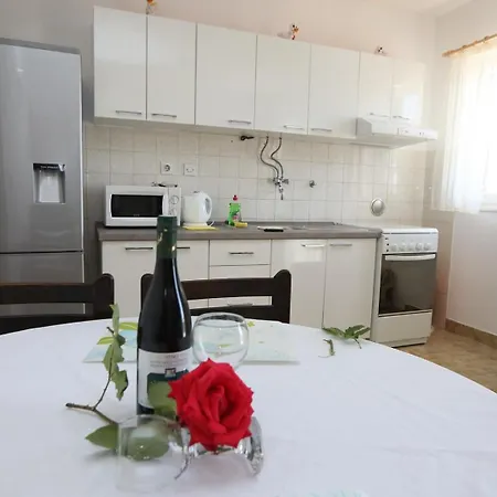 Davorka بيت ضيافة Primošten